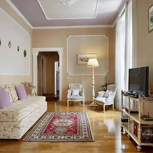 Appartamento Montanelli, Firenze