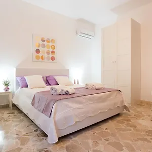 https://ortigia-bridge-apartment.sicilyhotelsitaly.net